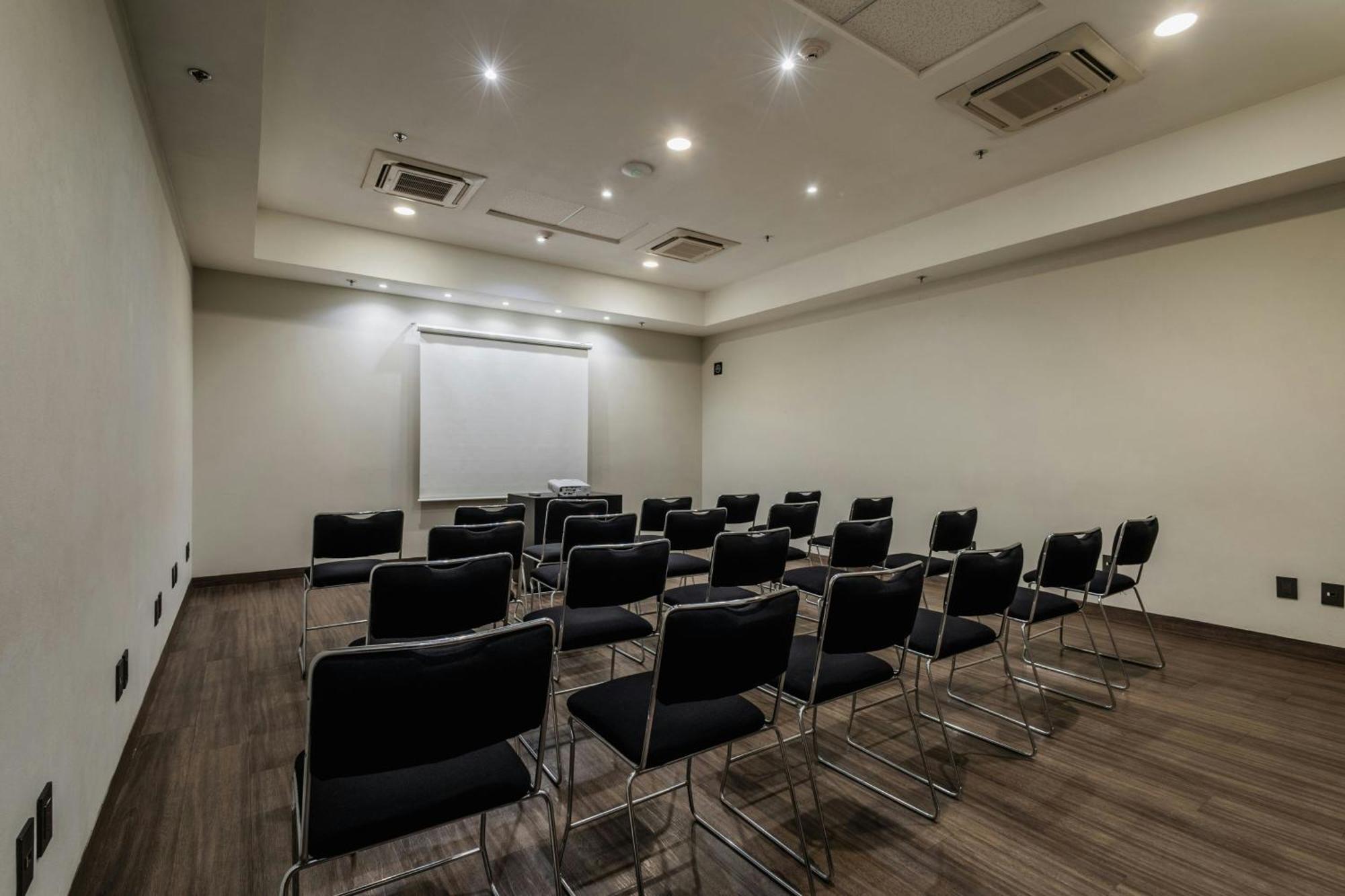City Express By Marriott La Raza — Photos 2